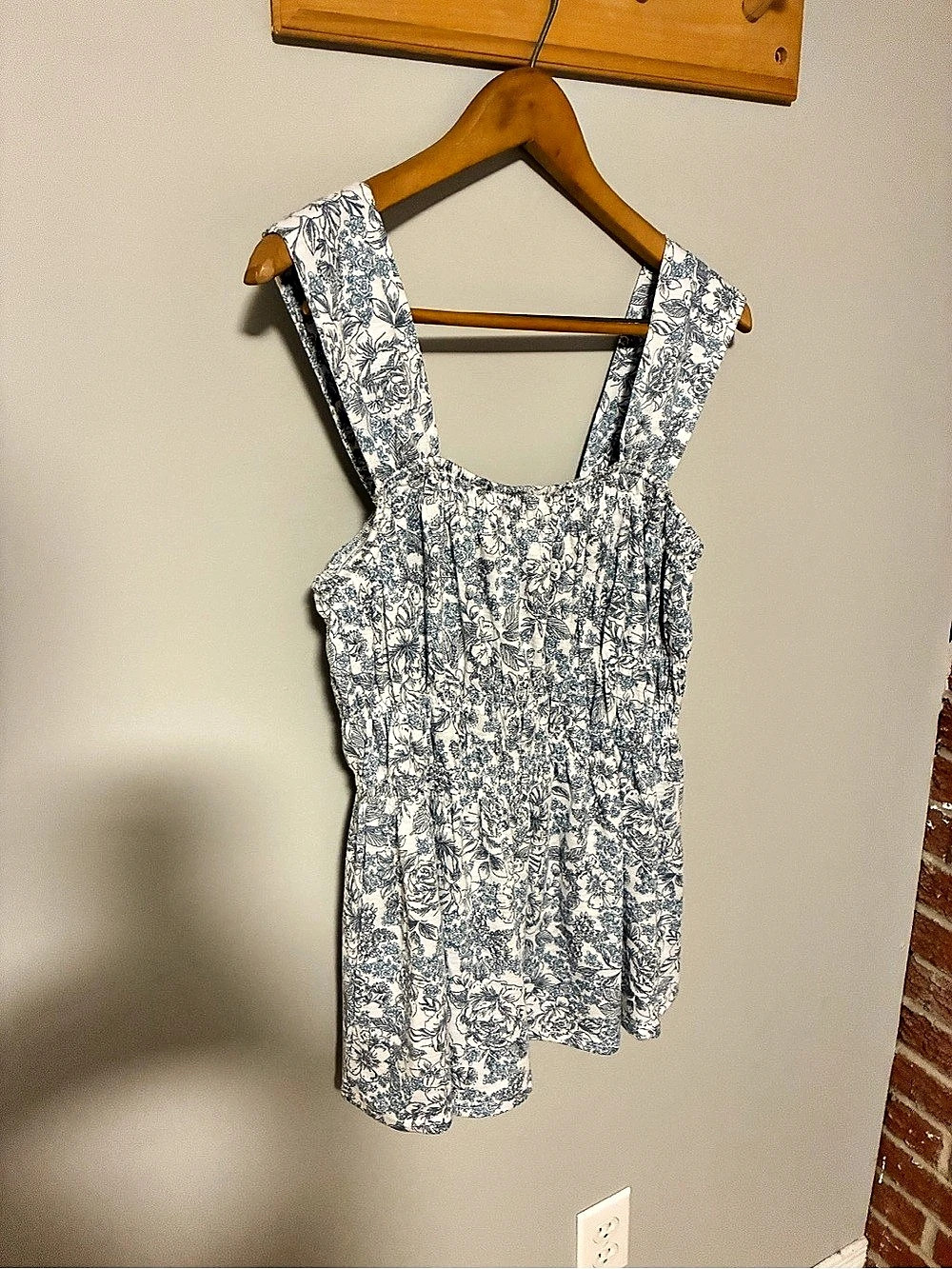 Floral Tank Top in Blue & White Like New